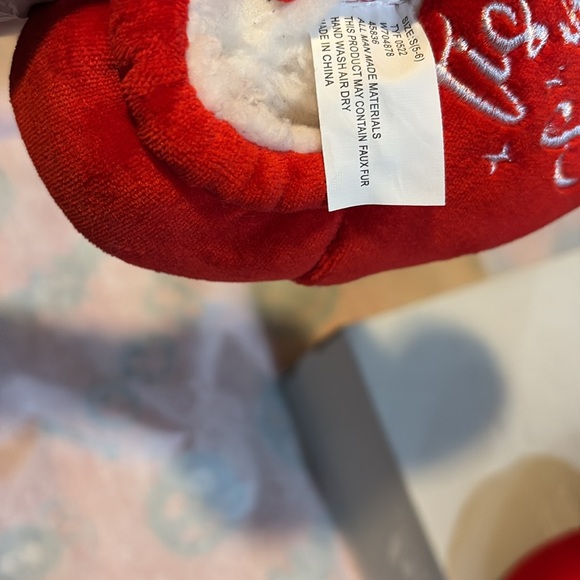 Slippers - Picture 6 of 6